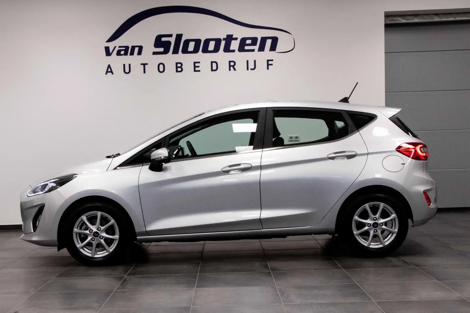 Ford Fiesta 1.0 EcoBoost Hybrid Titanium X| Navi| Cruise| Dab| Grijs - 2