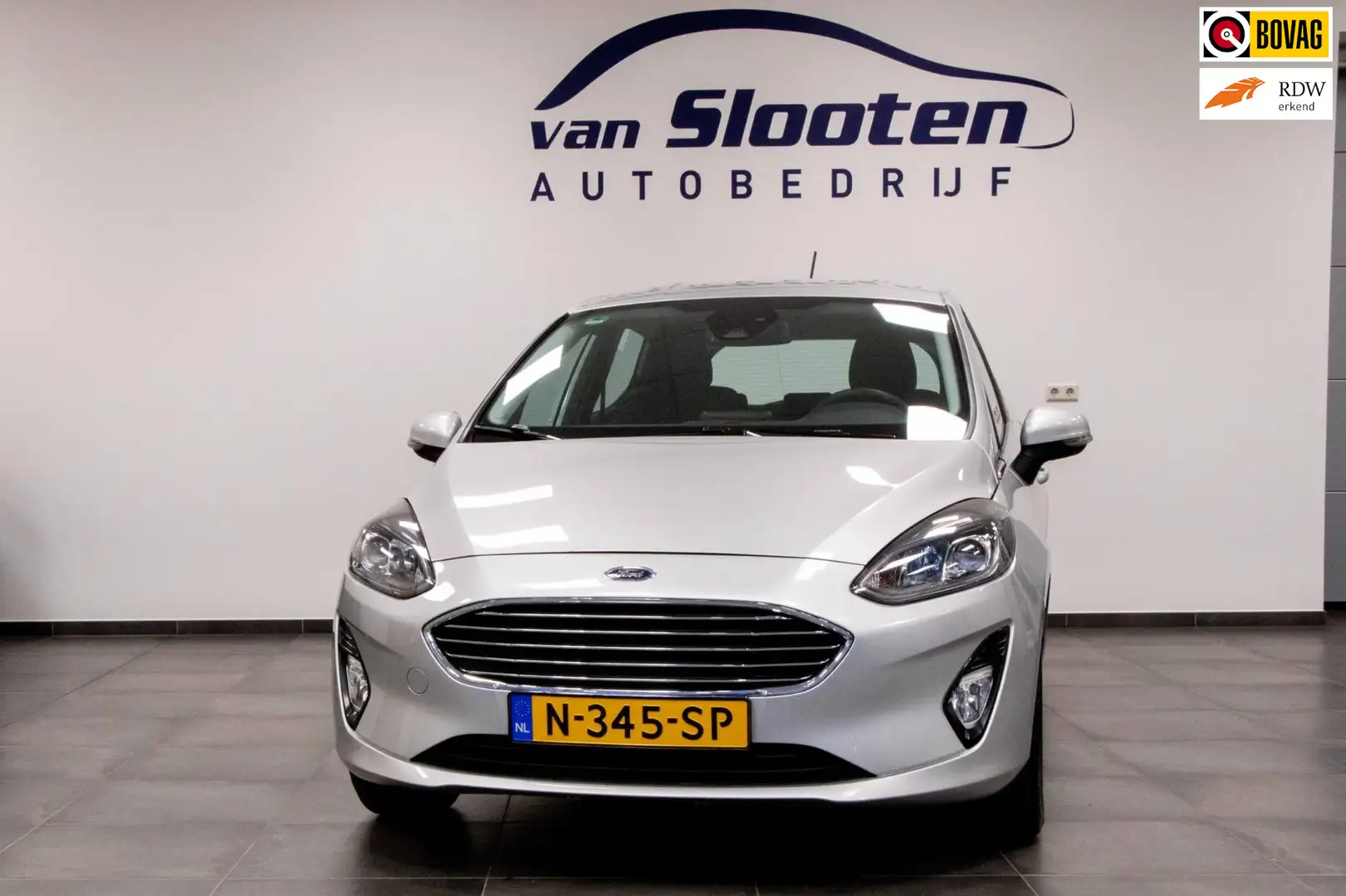 Ford Fiesta 1.0 EcoBoost Hybrid Titanium X| Navi| Cruise| Dab| Grijs - 1