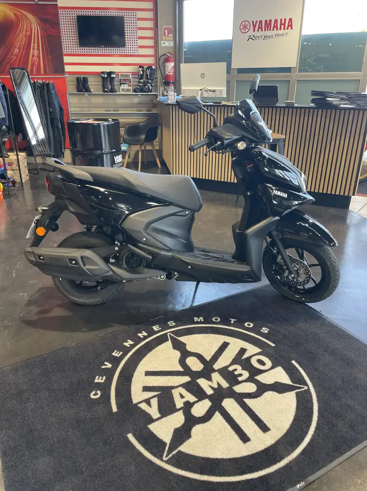 Yamaha RayZR