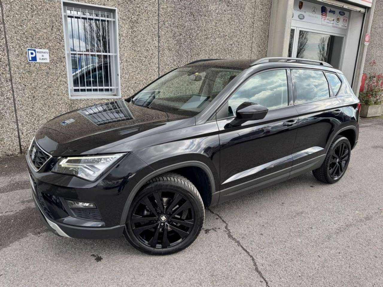 SEAT Ateca 1.6 TDI DSG Black Edition "TELECAMERA"NAVI"FULL!"
