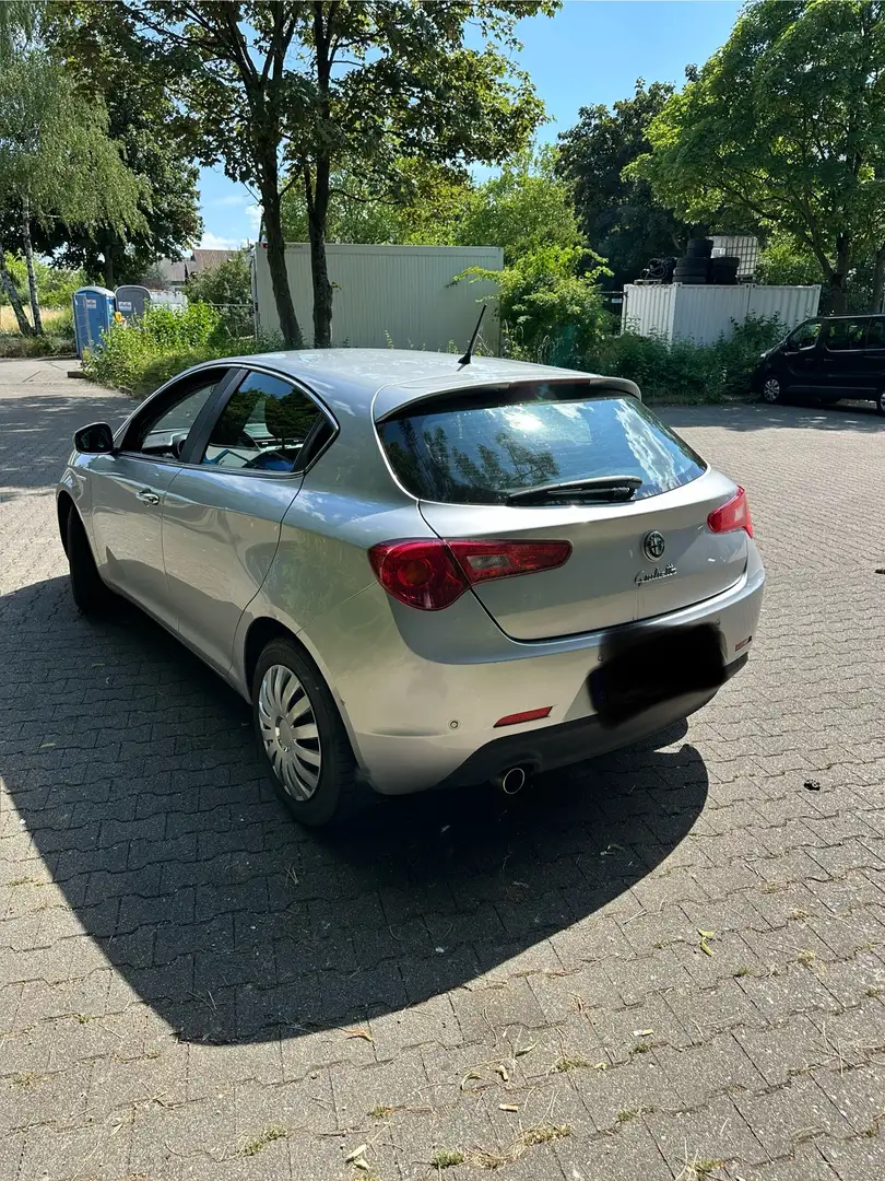 Alfa Romeo Giulietta 1.4 TB 16V Turismo Silber - 1