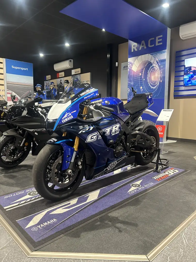 Yamaha Blauw - 1