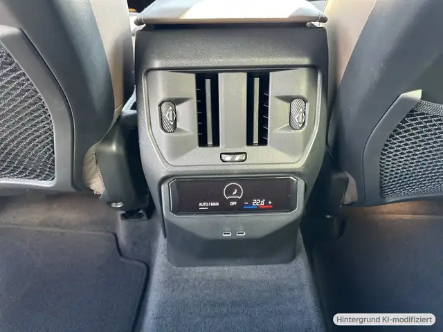 BMW X3 view 13