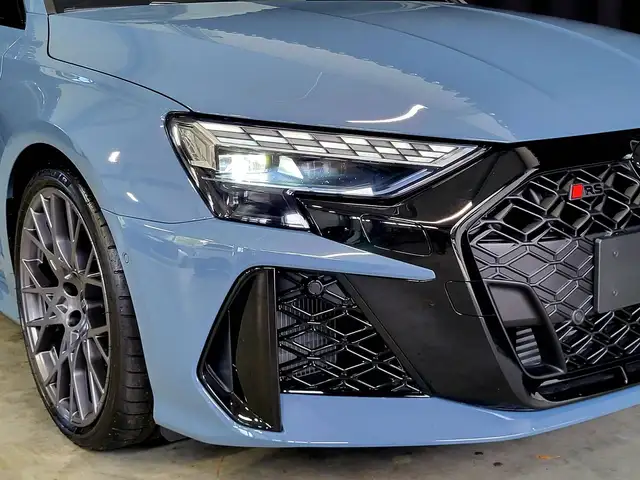 Audi RS3 view 4
