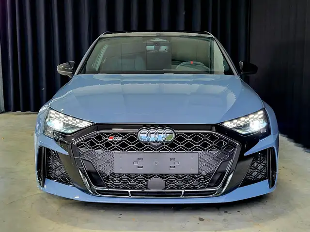 Audi RS3 view 5