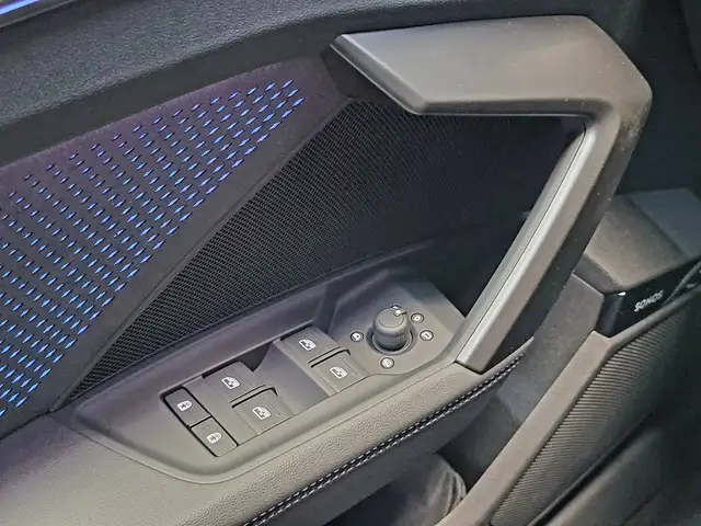 Audi RS3 view 14