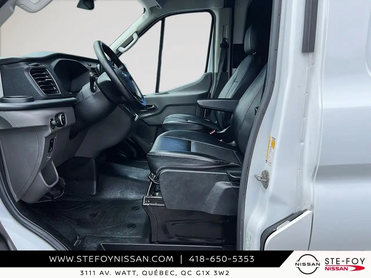 Ford Transit Cargo Van снимка Ford Transit Cargo Van