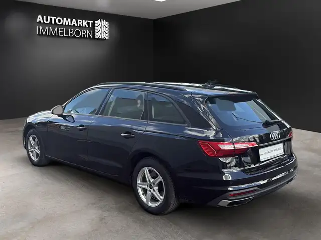 Audi A4 view 6