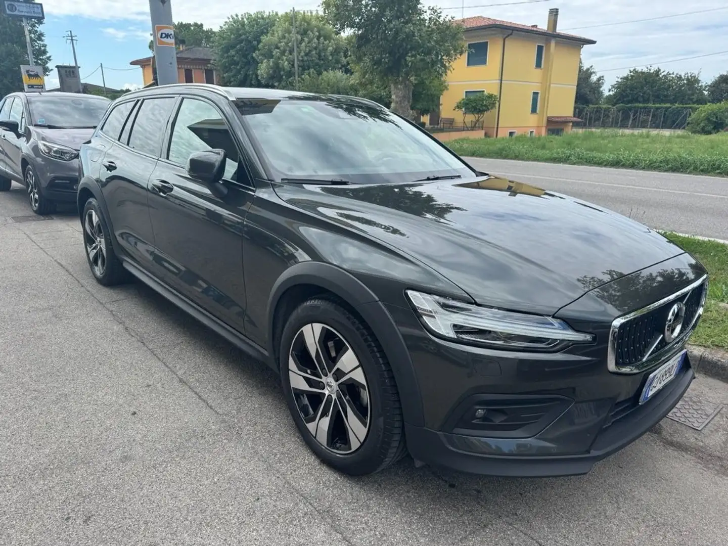 Volvo V60 Cross Country BUSINESS PRO Grigio - 2