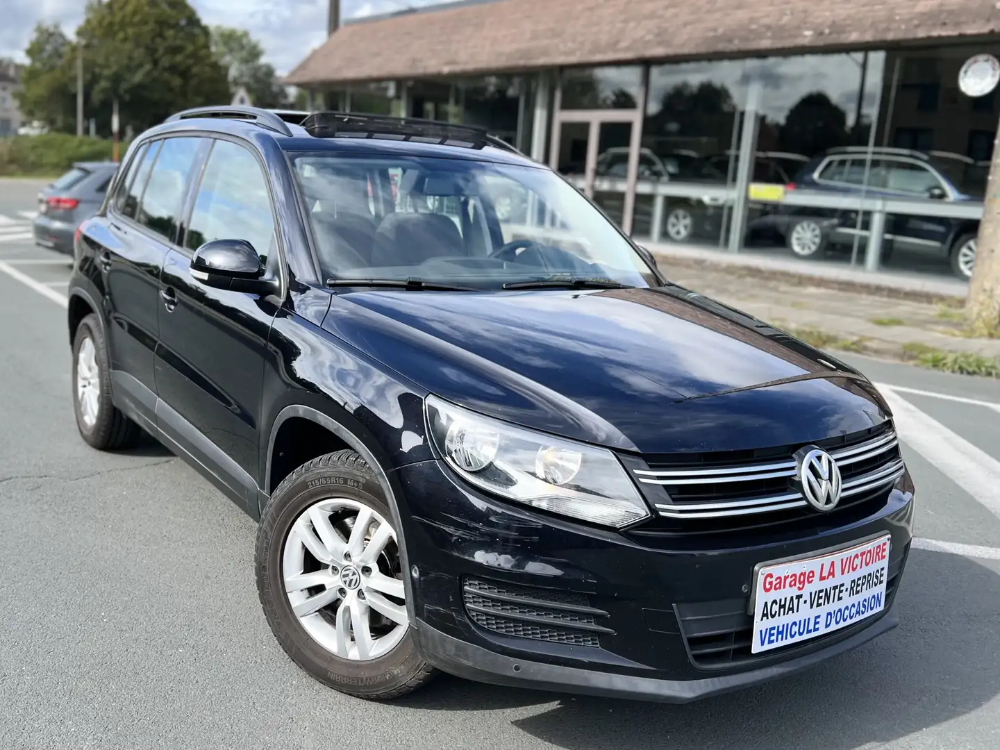 Volkswagen Tiguan 1.4 TSI Sport/GPS/toit ouvrant panoramique/Euro 6b Noir - 2