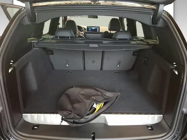 BMW X3 view 11
