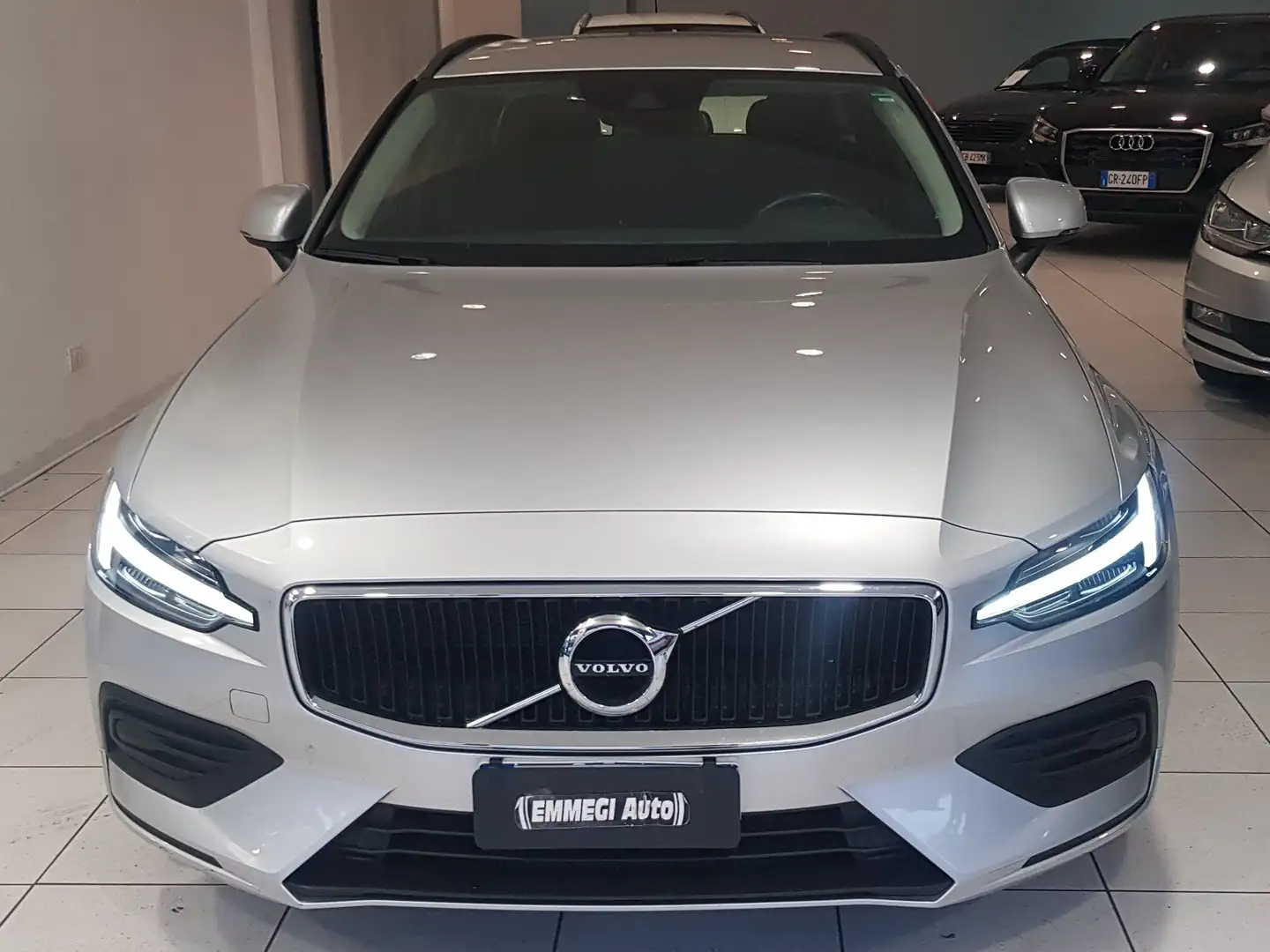 Volvo V60 V60 2.0 d3 Business Plus geartronic my20 Argento - 2