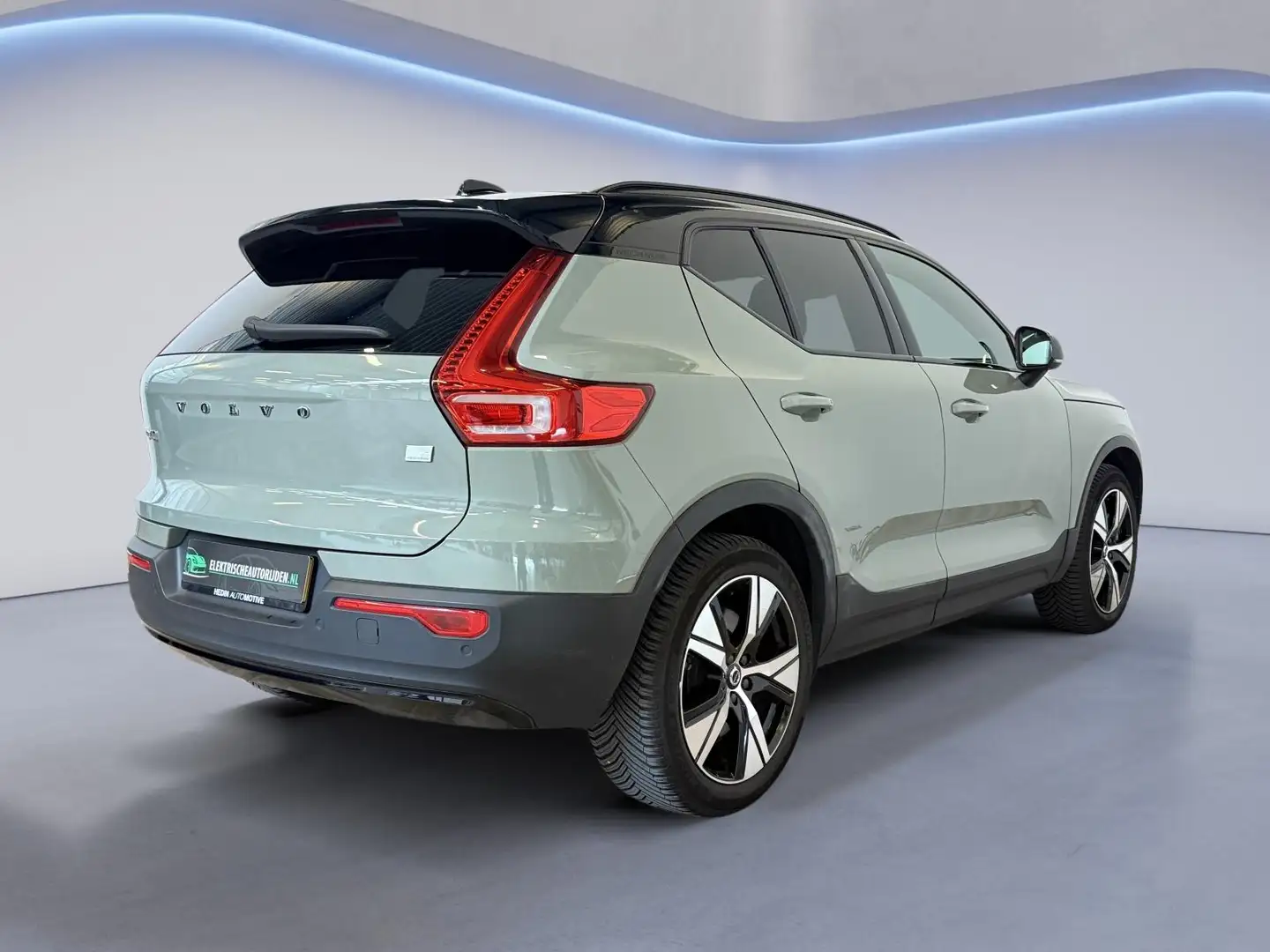 Volvo XC40 Recharge P8 AWD R-Design|INCL BTW|PANO|HARMAN KARD Vert - 2