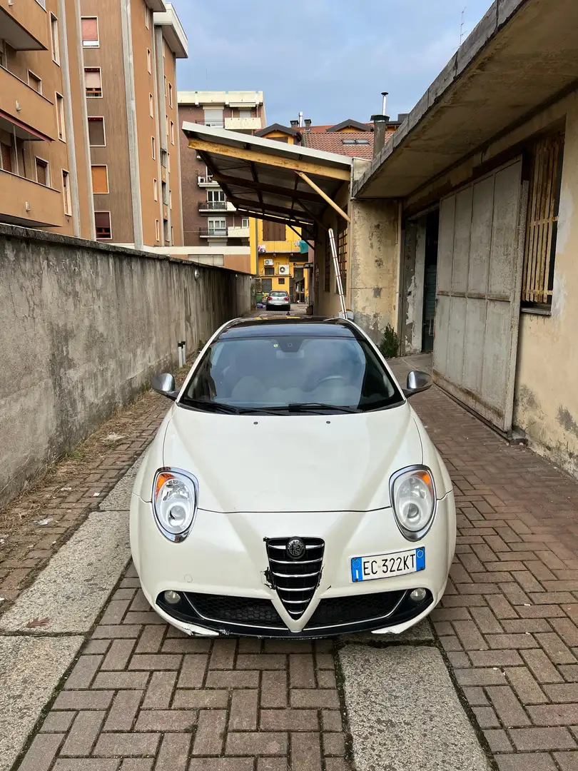 Alfa Romeo MiTo 1.4 Junior Distinctive sport pack 78cv - 1