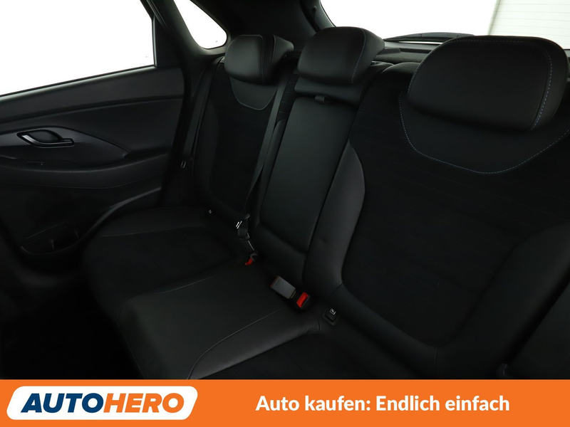 Hyundai i30 2.0 TGDI N Performance *NAV*TEMPO*CAM*PDC*SHZ*ALU* — photo 14