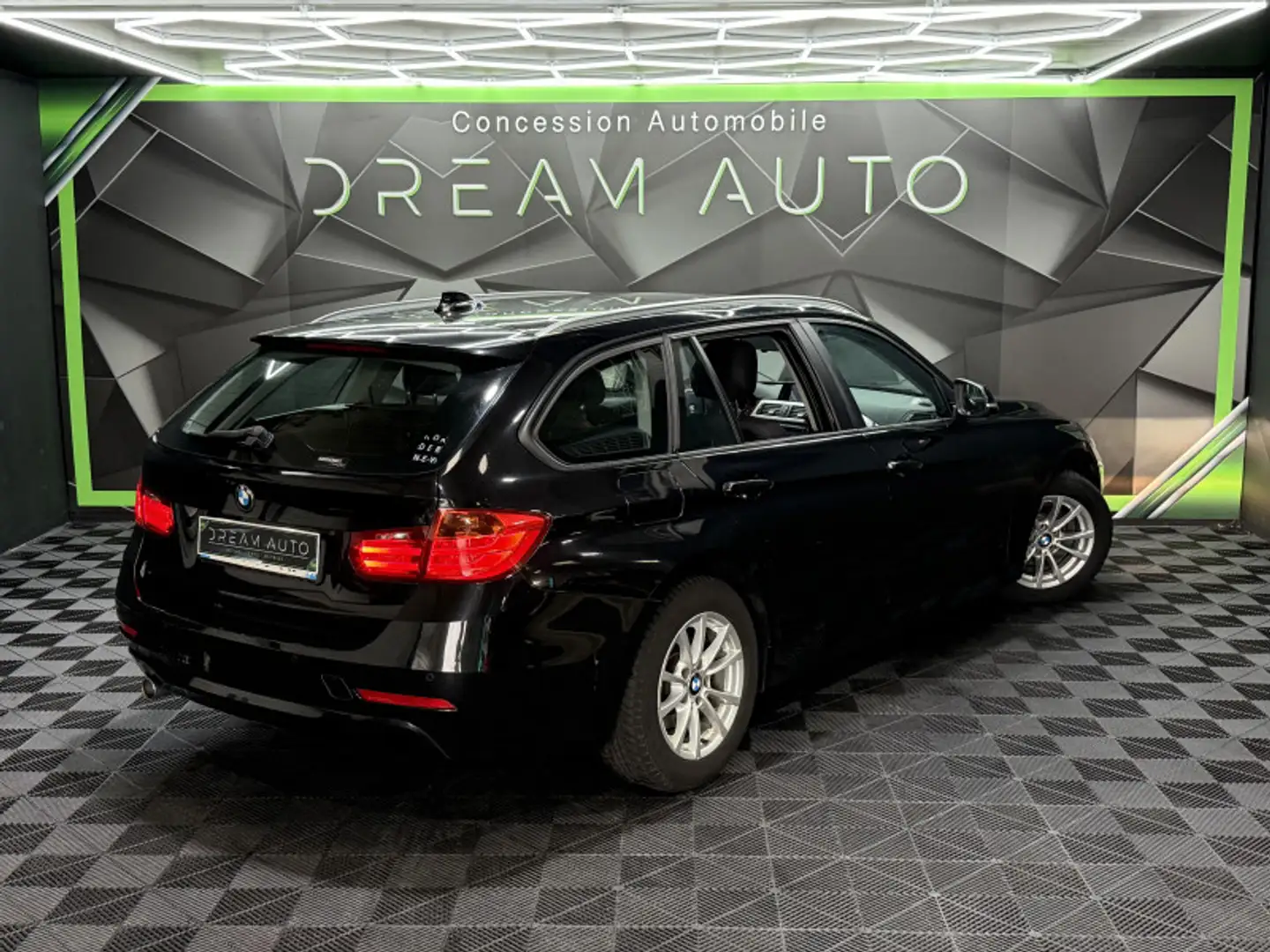 BMW 318 (F31) 318D 143CH BUSINESS Noir - 2