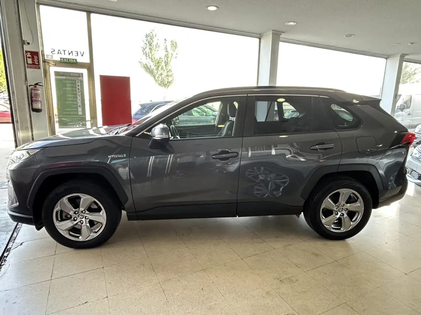 Toyota RAV 4 2.5 hybrid 2WD Advance Plus Gris - 2