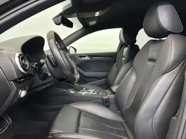 Audi RS3 view 8