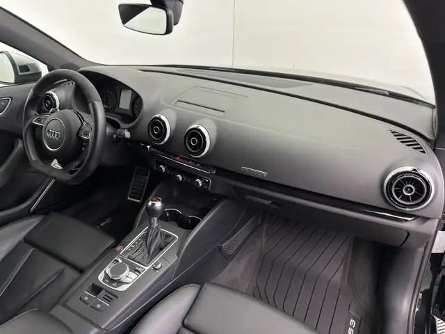 Audi RS3 view 13
