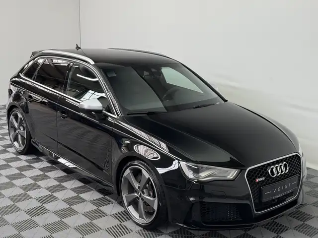 Audi RS3 view 5