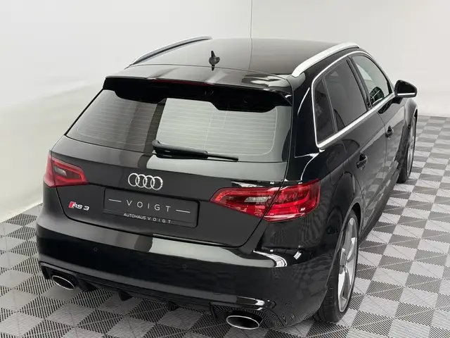 Audi RS3 view 6