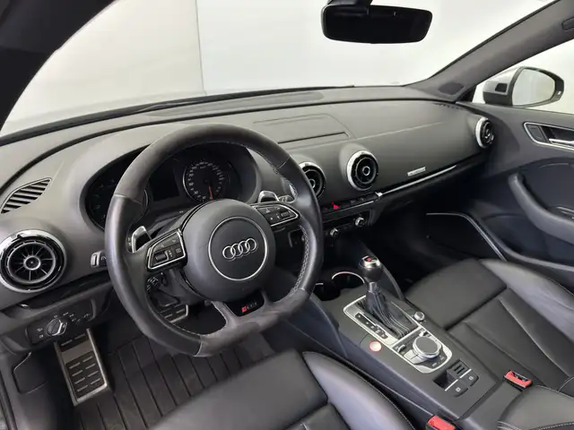 Audi RS3 view 9