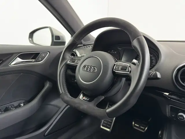 Audi RS3 view 12