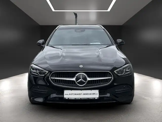 Mercedes-Benz C-Class view 9