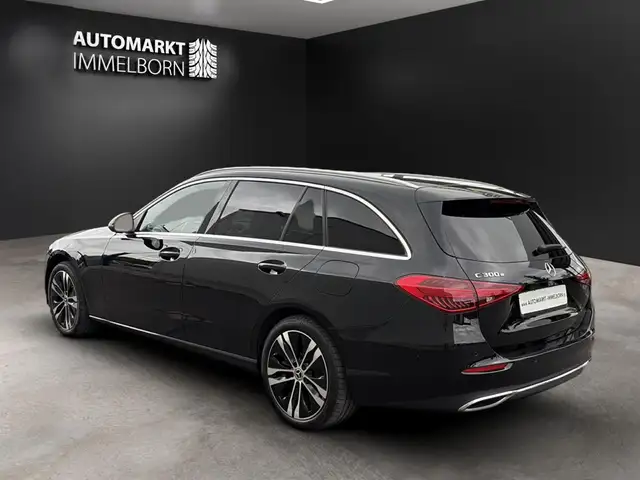 Mercedes-Benz C-Class view 6