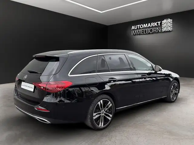 Mercedes-Benz C-Class view 8