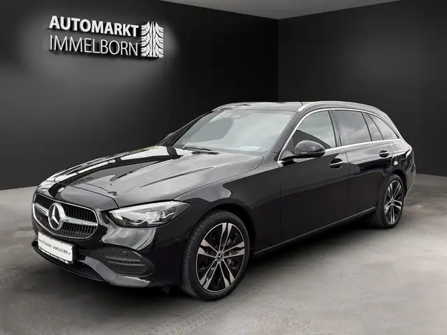 Mercedes-Benz C-Class view 4