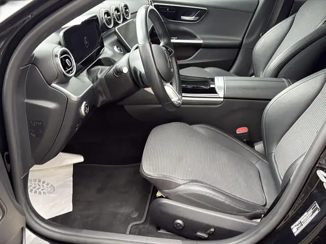 Mercedes-Benz C-Class view 13