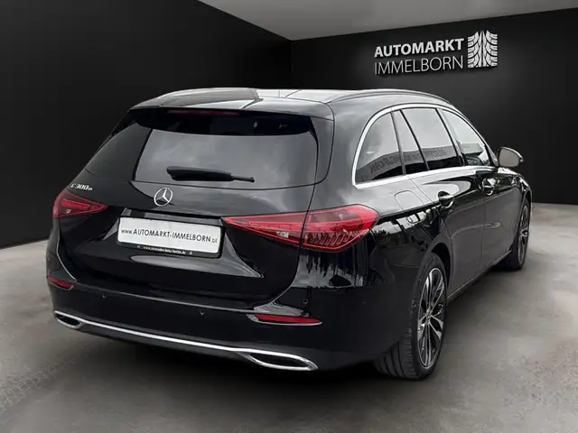 Mercedes-Benz C-Class view 7