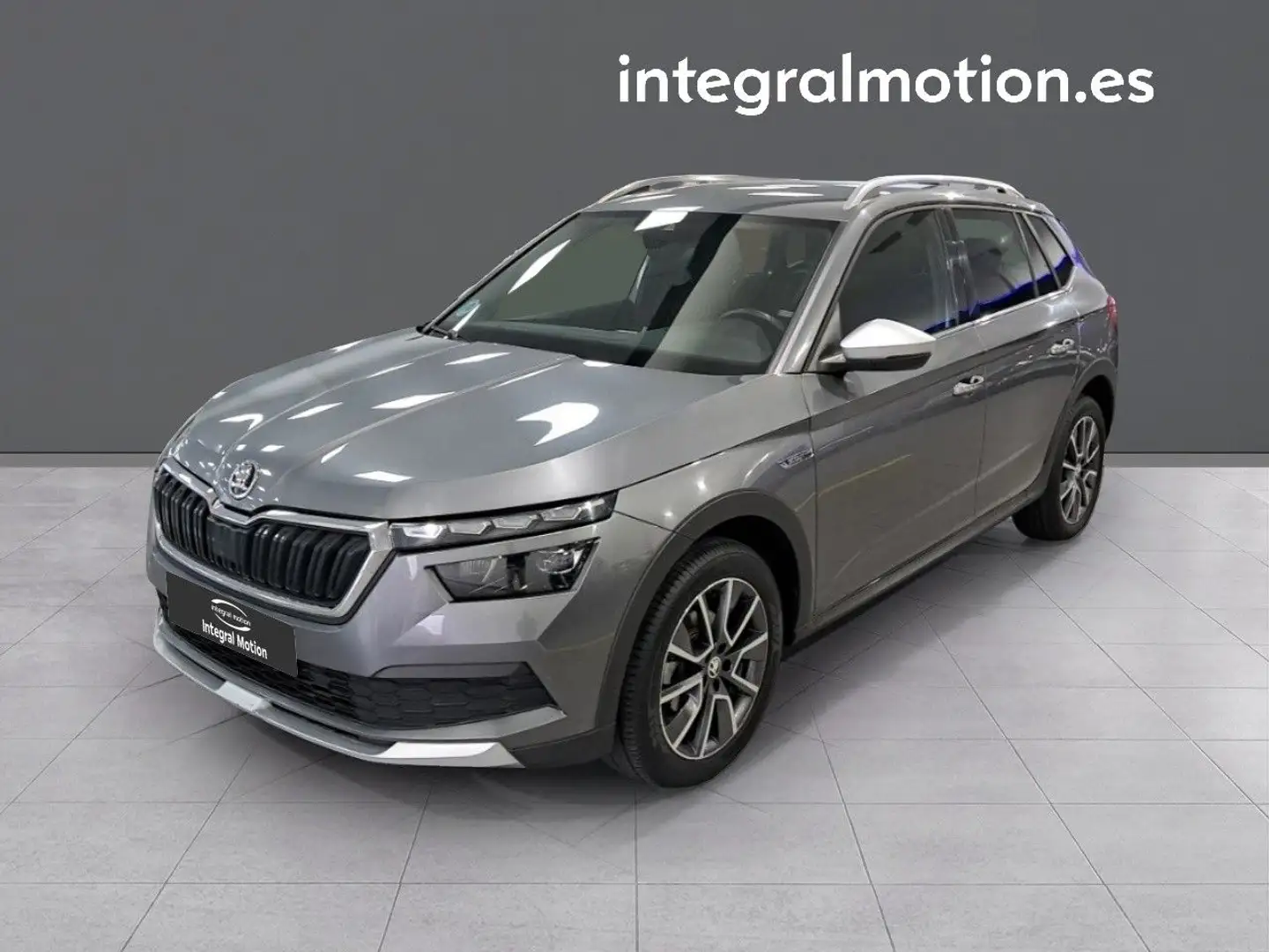 Skoda Kamiq 1.0 TSI Scout 81kW Gris - 1