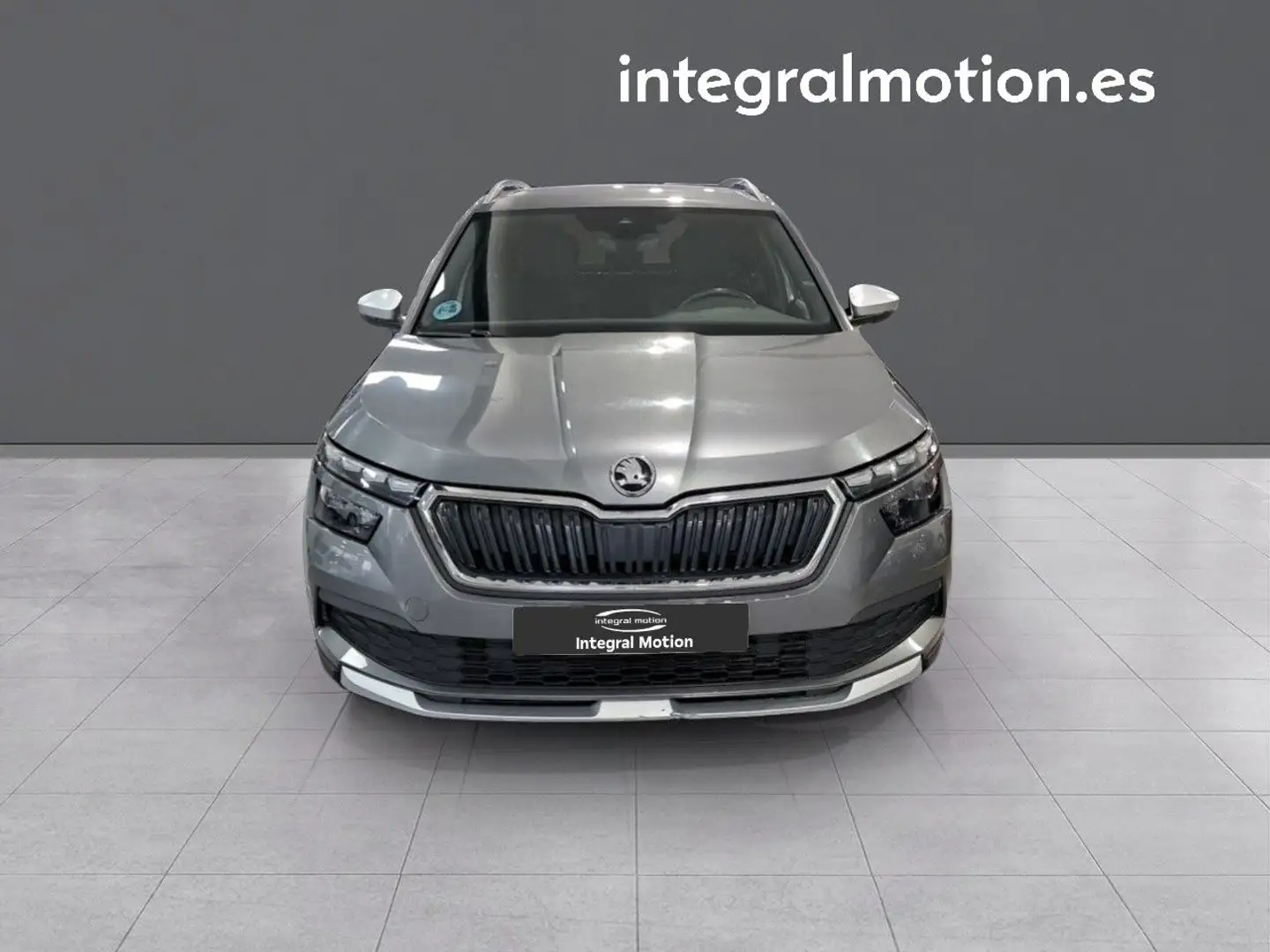 Skoda Kamiq 1.0 TSI Scout 81kW Gris - 2