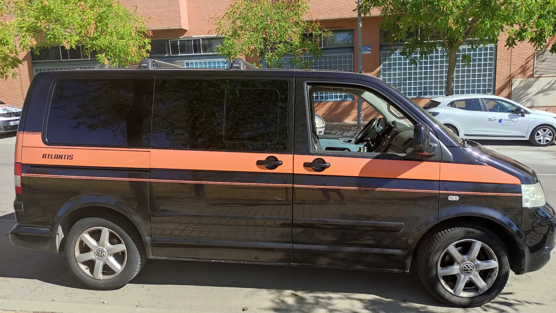 Volkswagen T5 Multivan 2.5TDI Atlantis 174 - 1