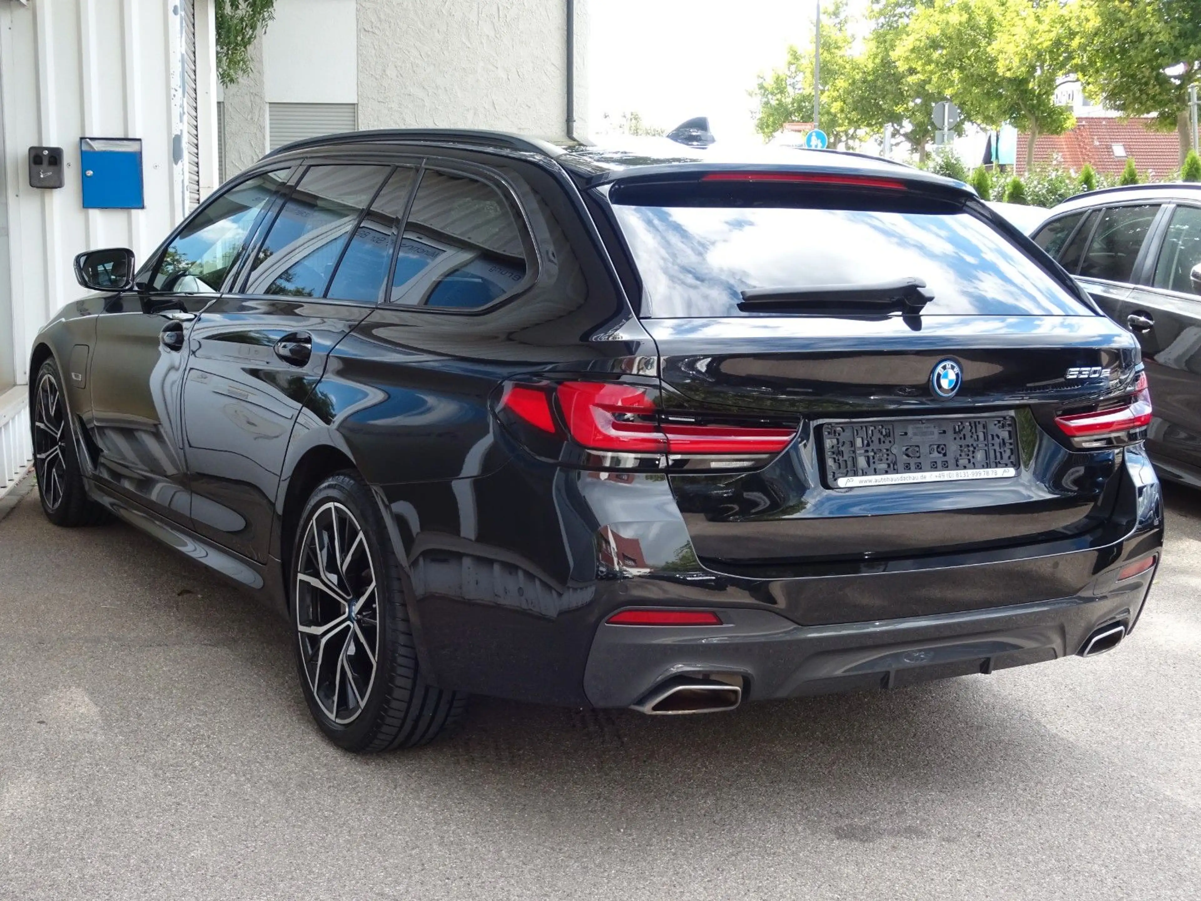 BMW 530 e Touring SAG M-Sport Navi LED Ambiente19"Alu — photo 4