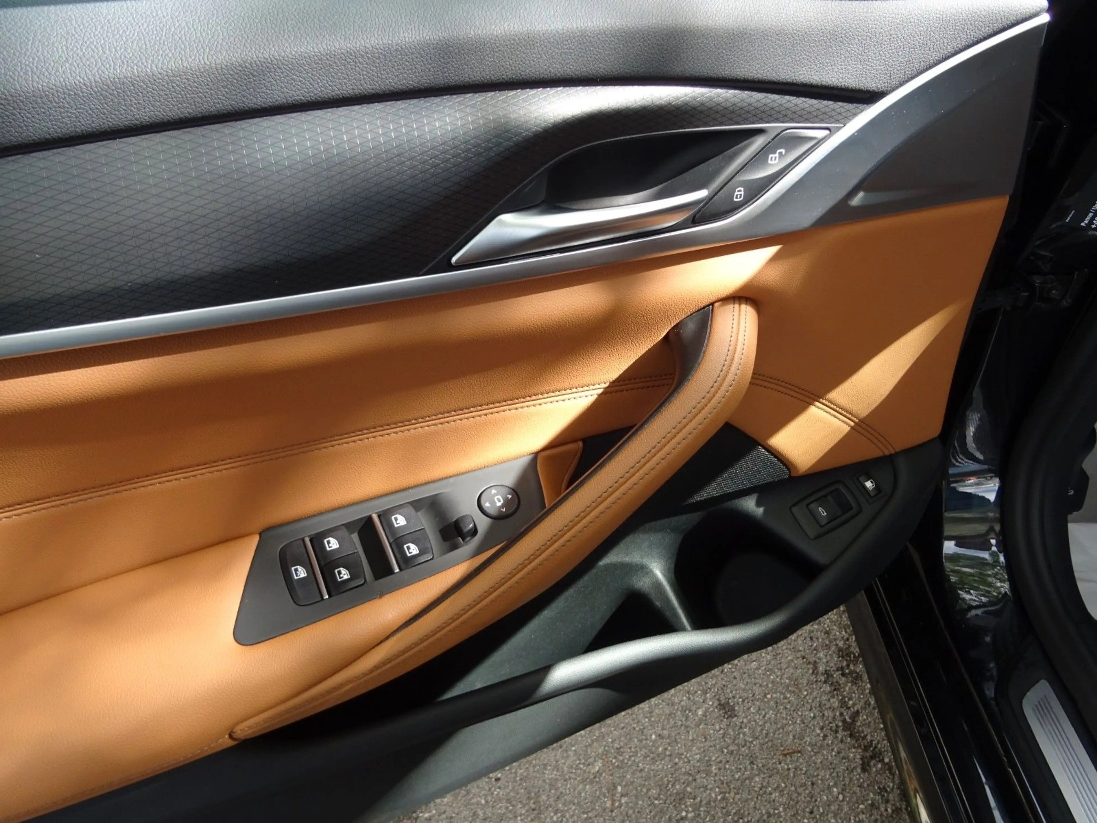 BMW 530 e Touring SAG M-Sport Navi LED Ambiente19"Alu — photo 15