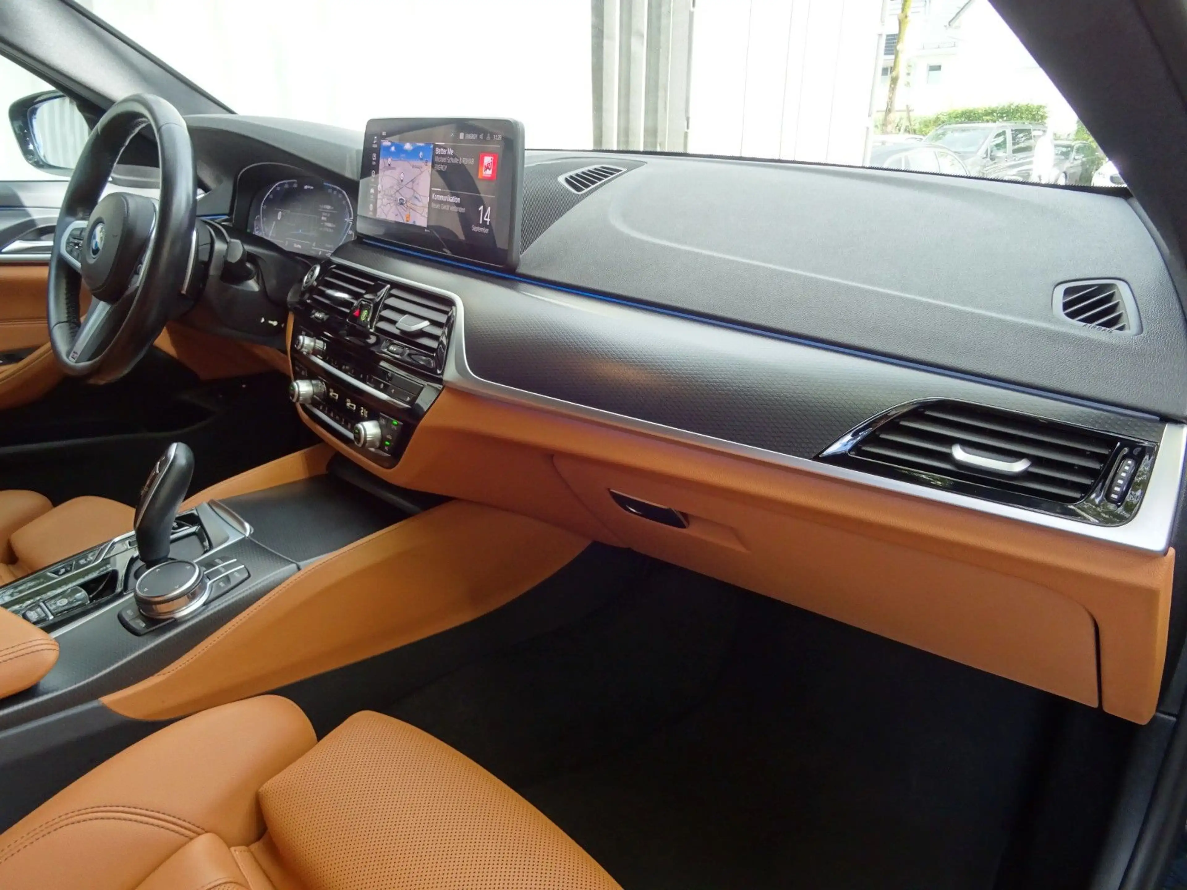 BMW 530 e Touring SAG M-Sport Navi LED Ambiente19"Alu — photo 14