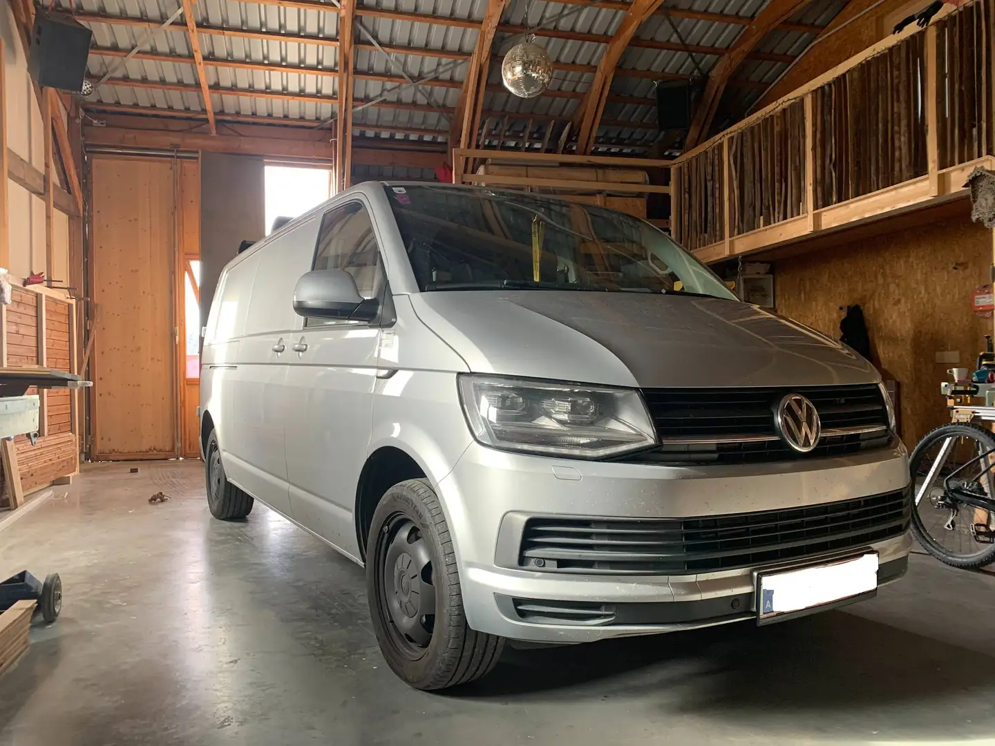 Volkswagen T6 Transporter Kastenwagen LR 2,0 TDI BMT Silber - 1