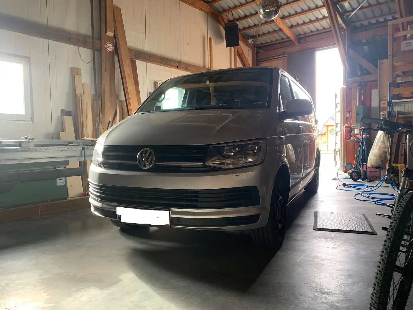 Volkswagen T6 Transporter Kastenwagen LR 2,0 TDI BMT Silber - 2
