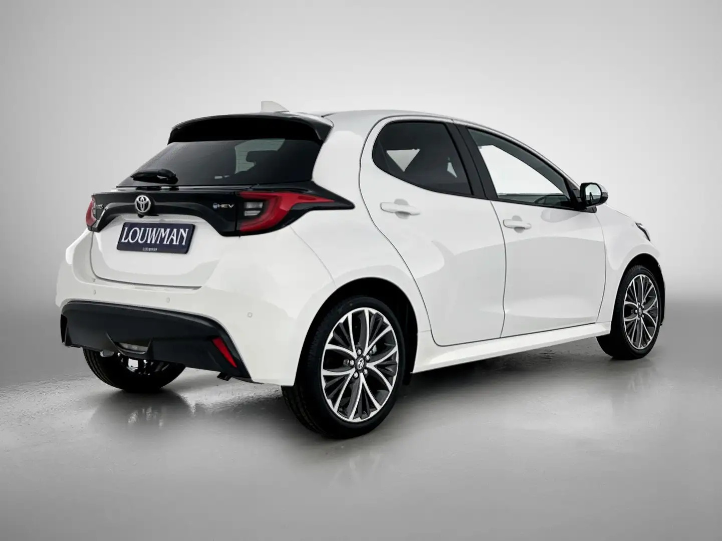 Toyota Yaris 1.5 Hybrid Executive - Louwman Zin in Zomervoordee Wit - 2
