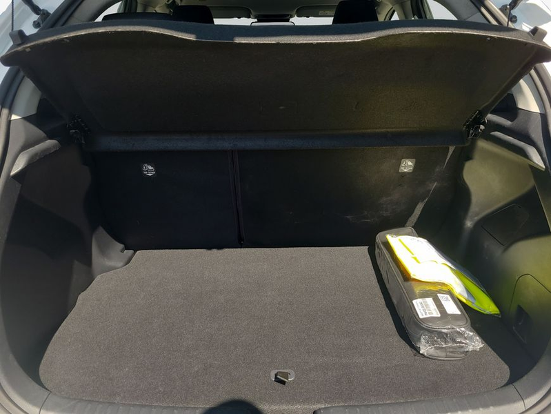 Toyota Yaris Hybrid 1.5 VVT-i Business Edition — photo 8