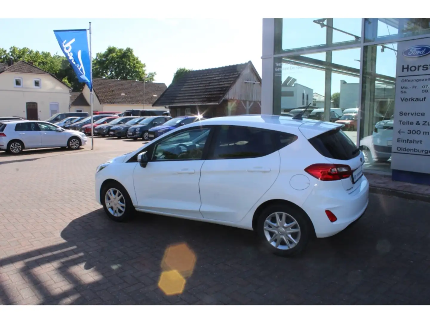 Ford Fiesta COOL & CONNECT 5-TÜRIG, KLIMA, BEH. WSS & SITZE, Blanco - 2