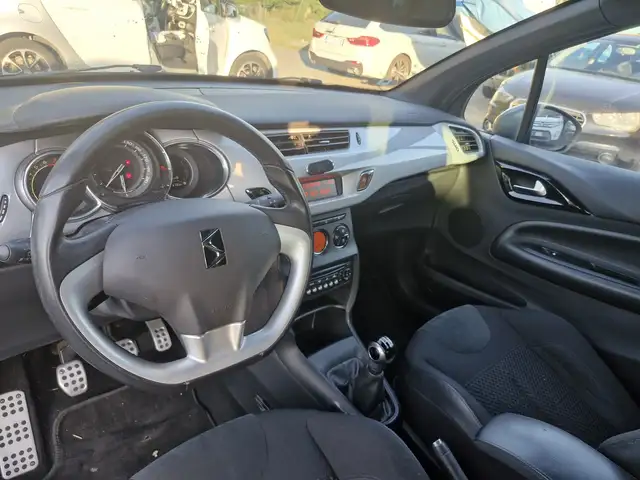 Citroen DS3 view 13
