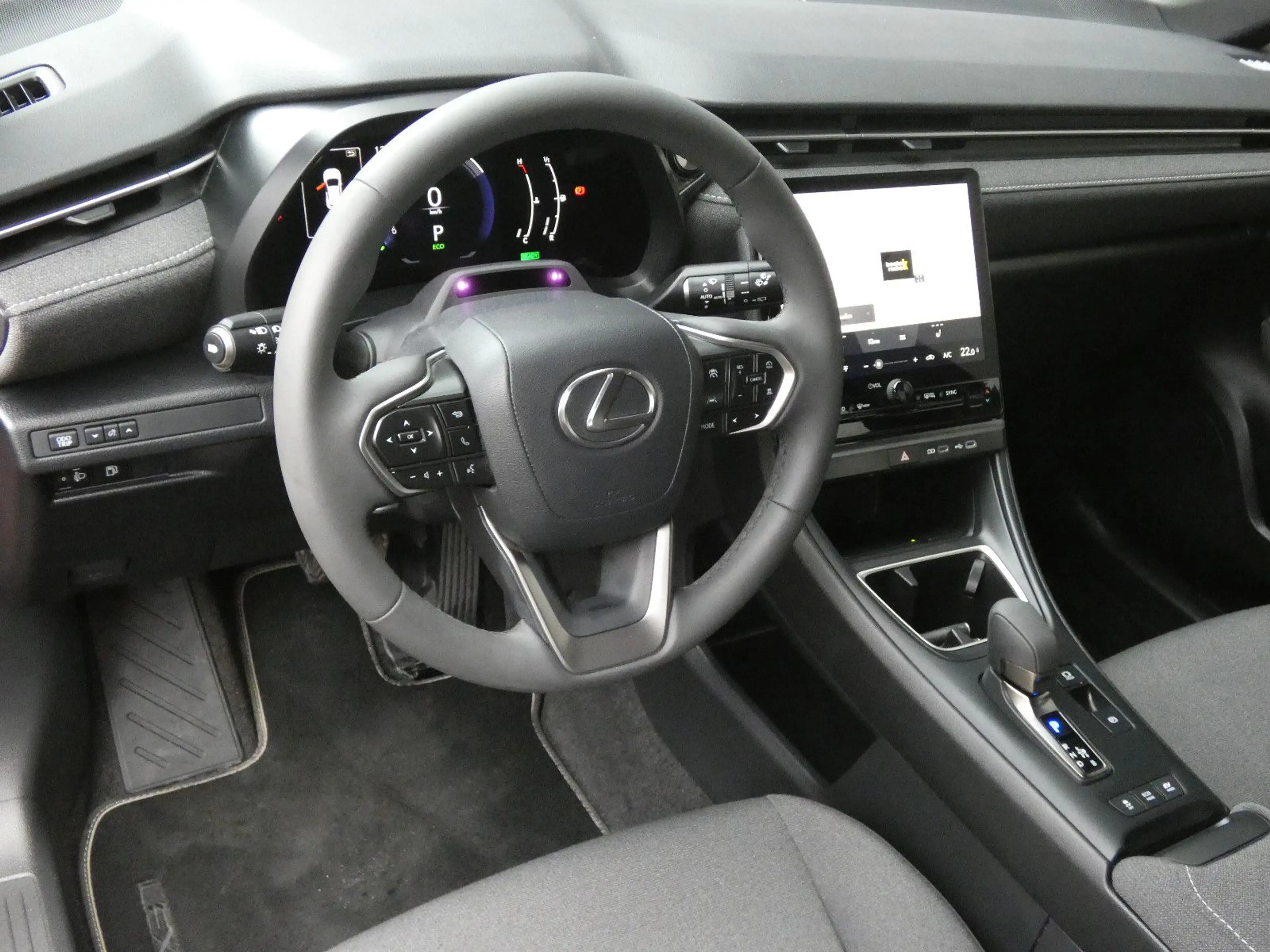 Lexus LBX 1,5 Hybrid FWD Basis / Komfort Paket — photo 10