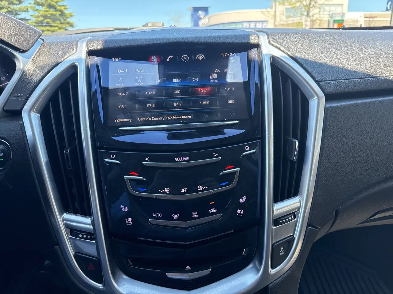 Cadillac SRX снимка Cadillac SRX