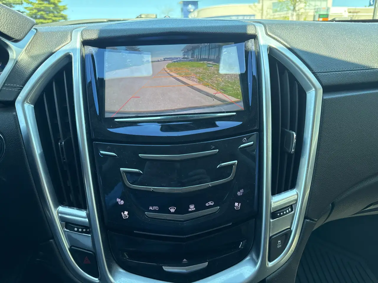 Cadillac SRX снимка Cadillac SRX