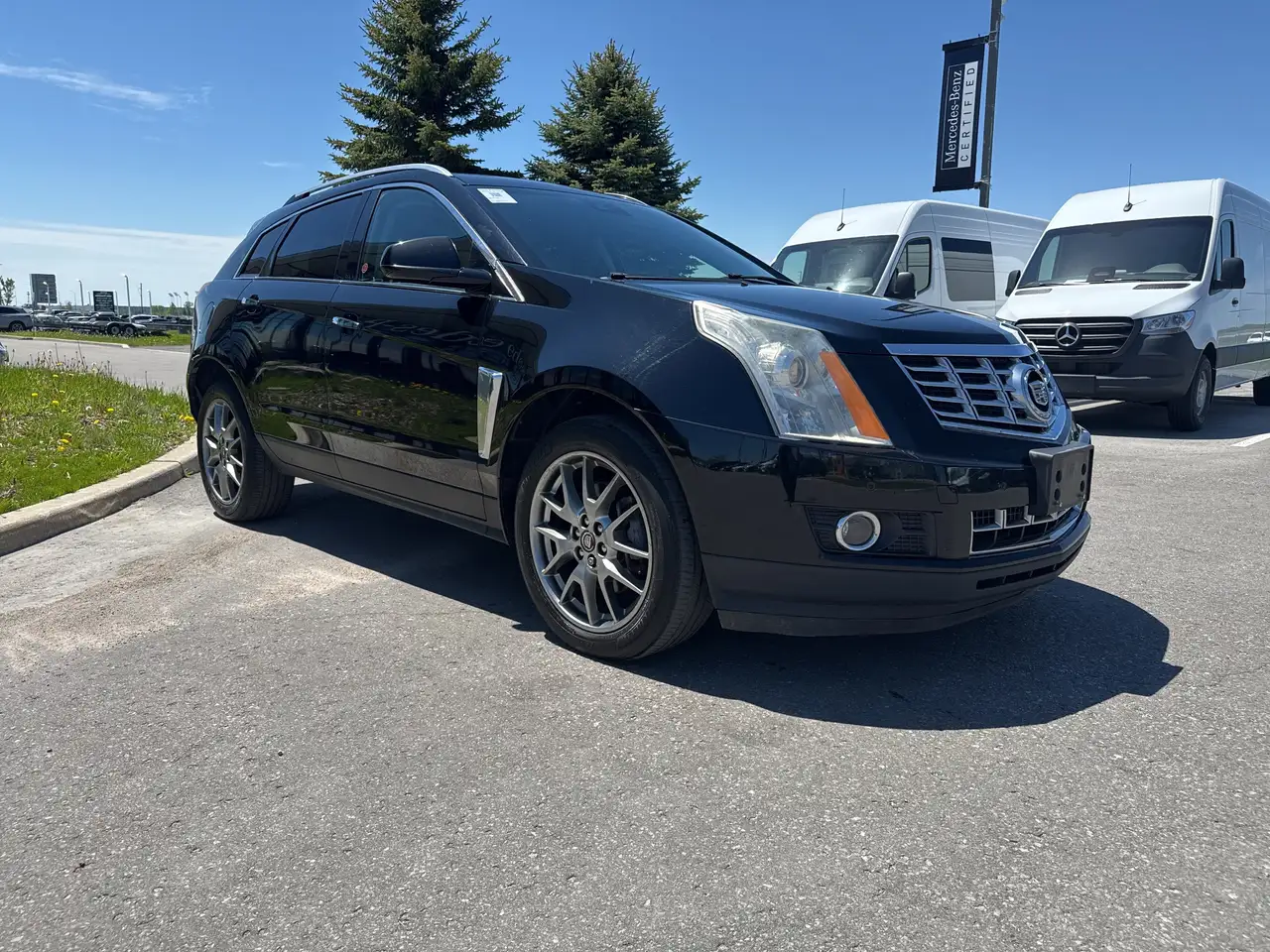 Cadillac SRX снимка Cadillac SRX