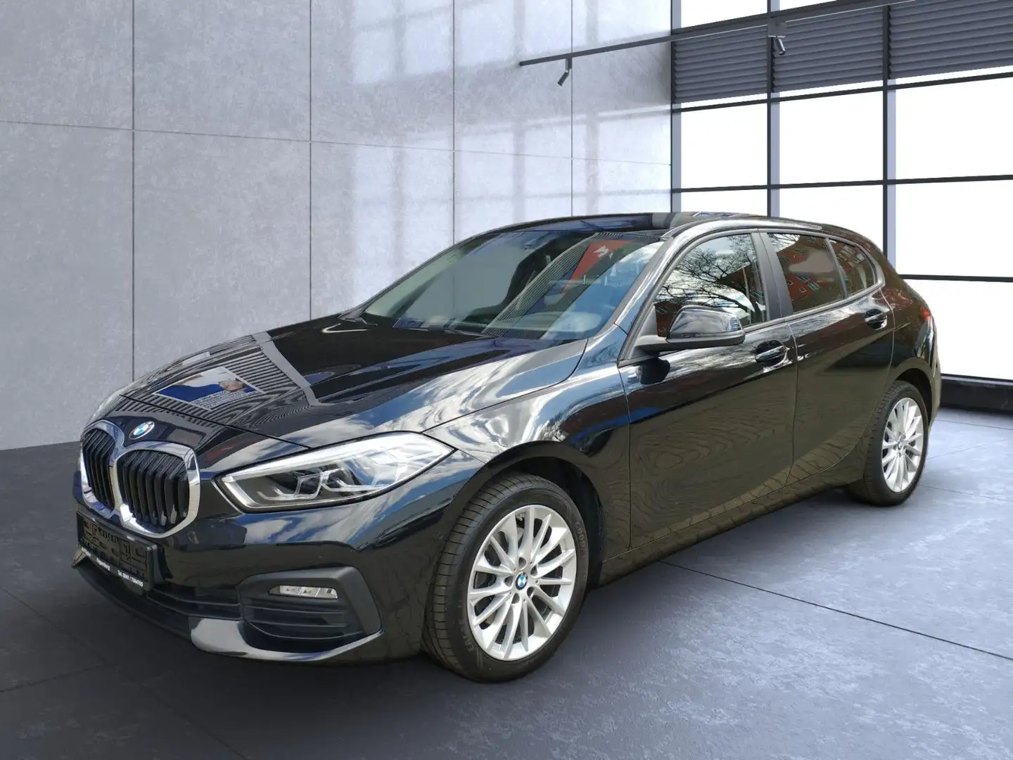 BMW 118 i *Head up*Kamera*Lenkradh. kein Mietwagen Noir - 1